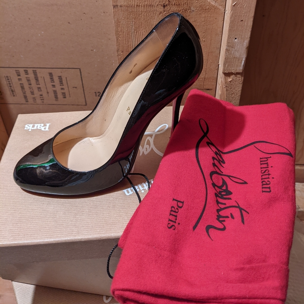 COPY - Louis Vuitton red bottoms